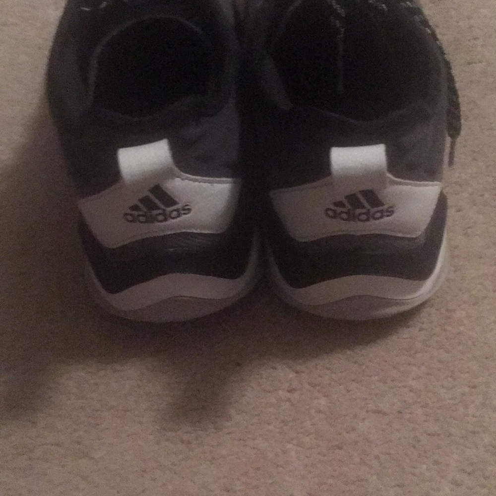 Addidas men’s shoes - Picture 3 of 4